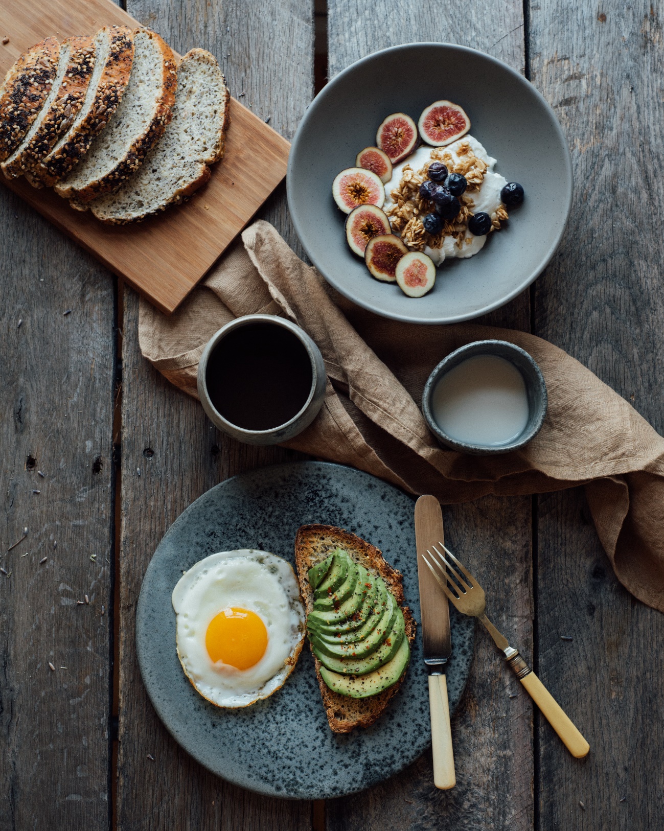 Que debe incluir un buen desayuno
